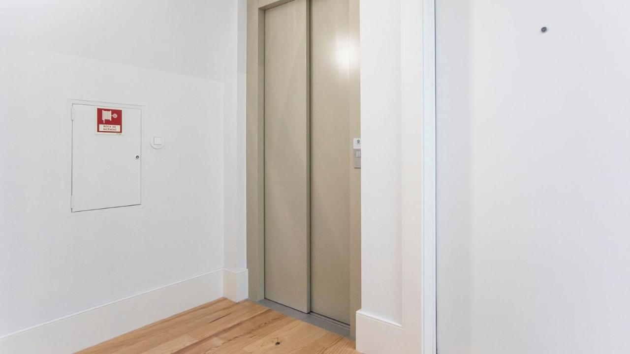Stylish Studio W/ Ac & Balcony By Lovelystay OOporto Extérieur photo
