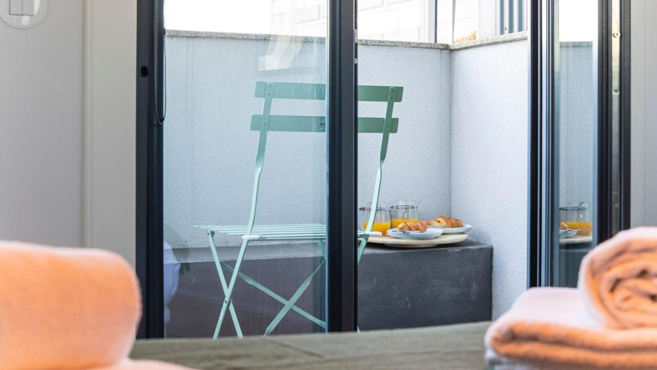 Stylish Studio W/ Ac & Balcony By Lovelystay OOporto Extérieur photo